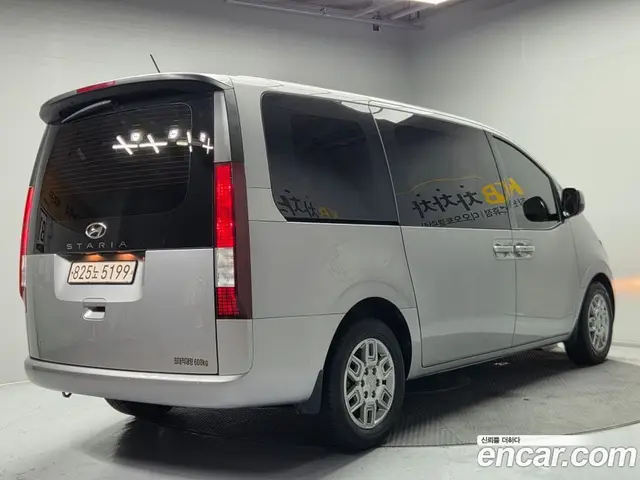 Hyundai Staria 2022 2.2 автомат (гидро), миниатюра 4