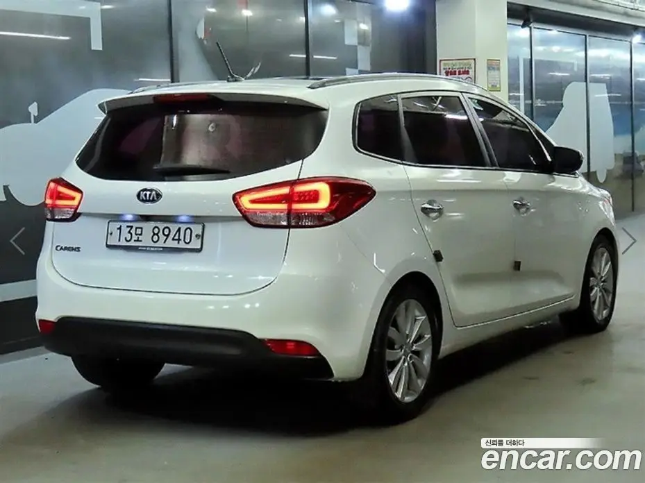 Kia Carens 2013 1.7 автомат (гидро), фото 4