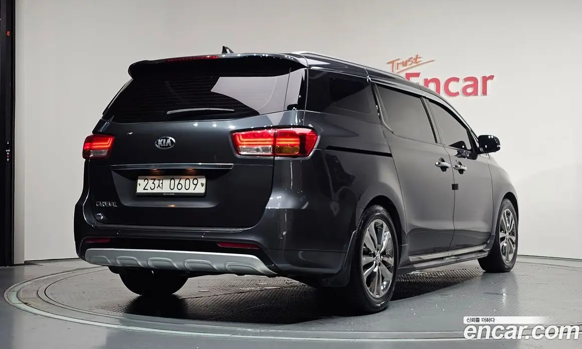 Kia Carnival 2016 3.3 автомат (гидро), фото 2 Kia Carnival 2016 3.3 автомат (гидро), фото 2