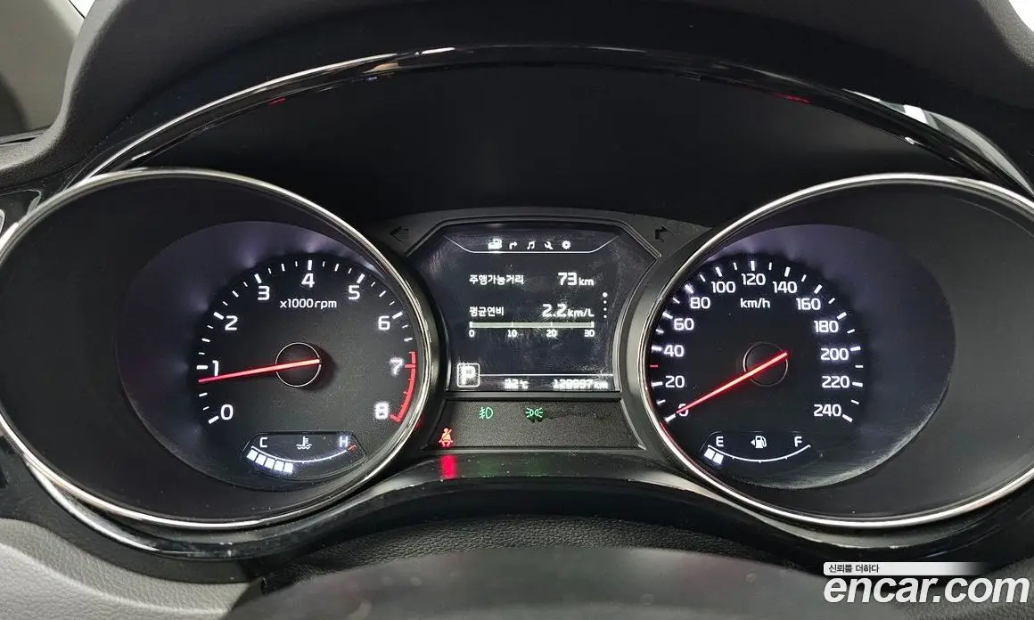 Kia Carnival 2016 3.3 автомат (гидро), фото 11 Kia Carnival 2016 3.3 автомат (гидро), фото 11