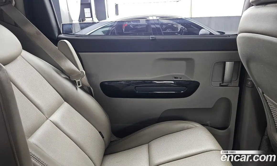 Kia Carnival 2016 3.3 автомат (гидро), фото 15 Kia Carnival 2016 3.3 автомат (гидро), фото 15