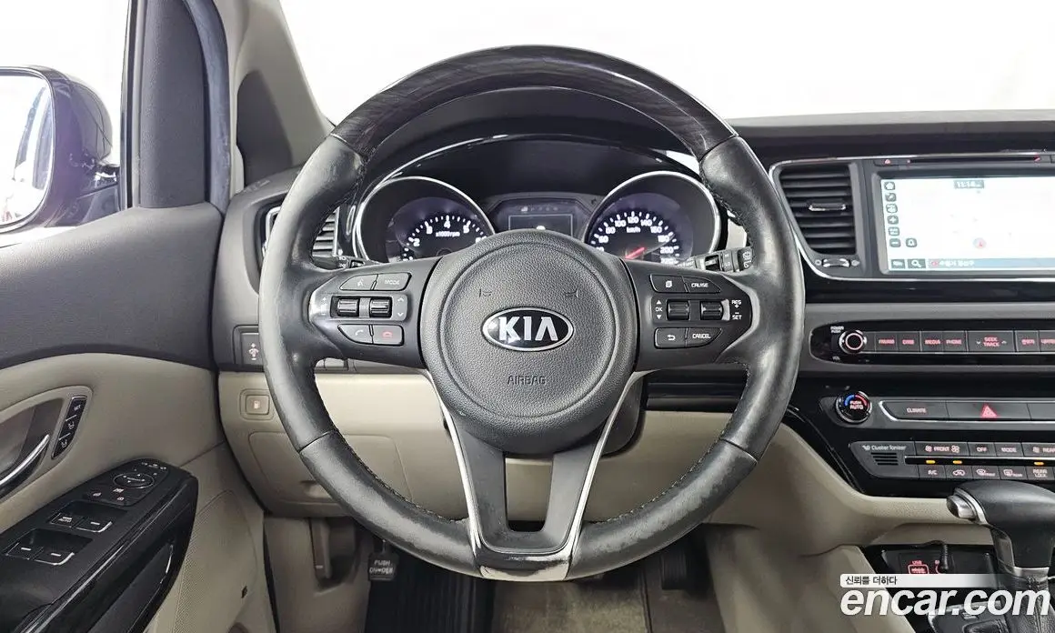 Kia Carnival 2016 3.3 автомат (гидро), фото 19 Kia Carnival 2016 3.3 автомат (гидро), фото 19