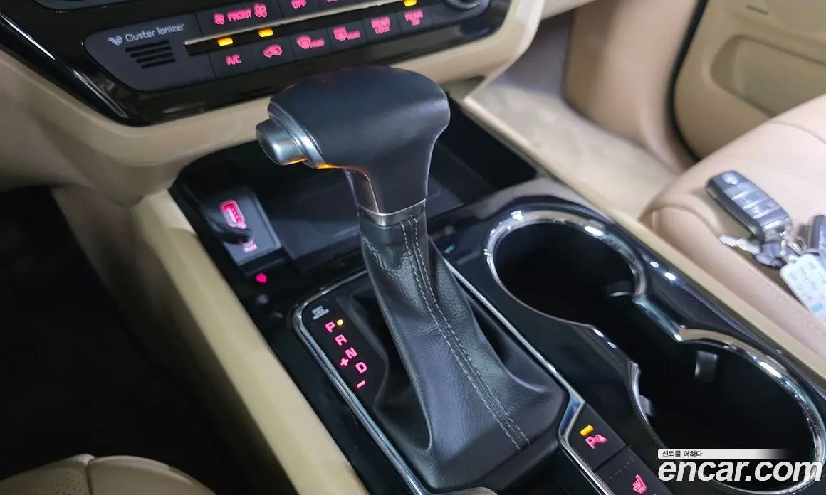 Kia Carnival 2018 2.2 автомат (гидро), фото 12 Kia Carnival 2018 2.2 автомат (гидро), фото 12