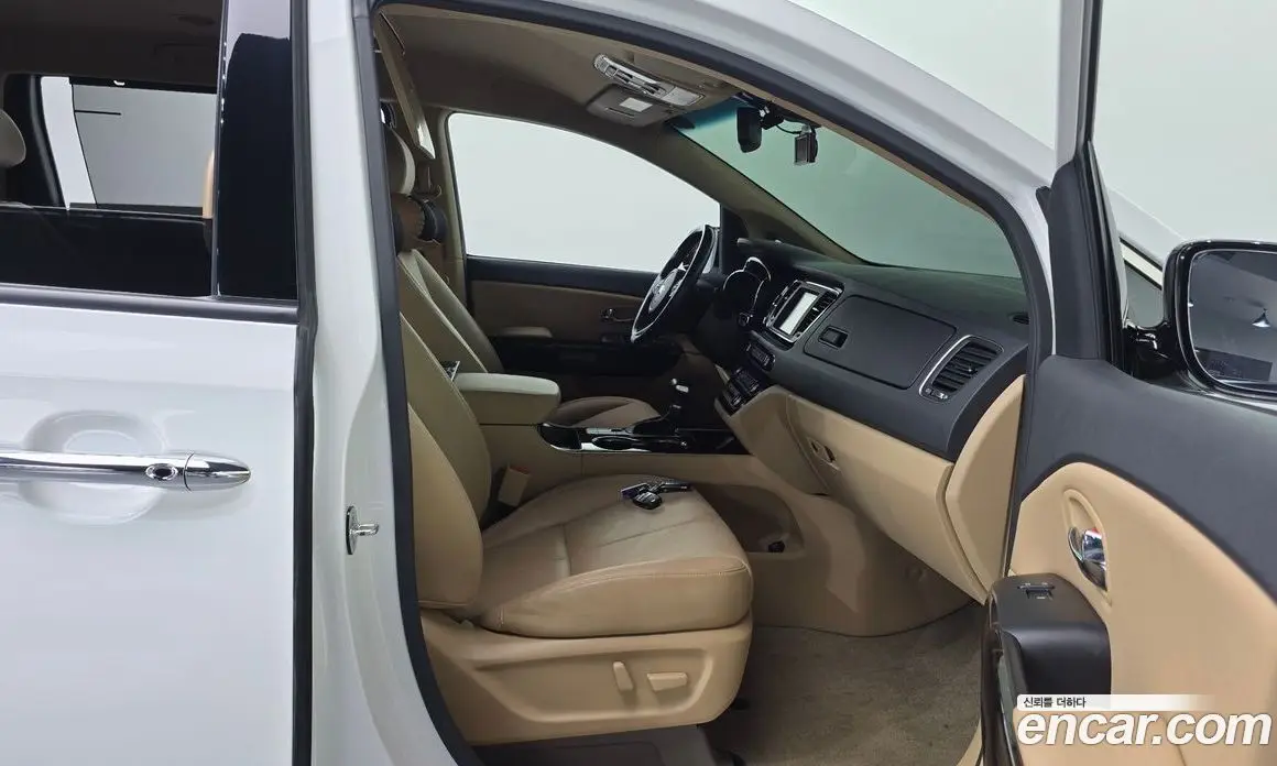 Kia Carnival 2018 2.2 автомат (гидро), фото 13 Kia Carnival 2018 2.2 автомат (гидро), фото 13