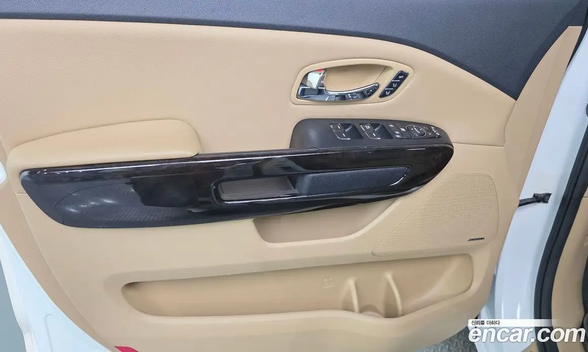 Kia Carnival 2018 2.2 автомат (гидро), фото 14 Kia Carnival 2018 2.2 автомат (гидро), фото 14