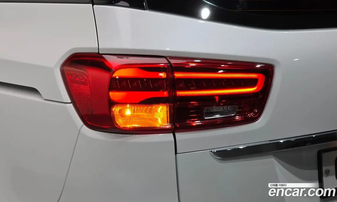 Kia Carnival 2018 2.2 автомат (гидро), фото 9 Kia Carnival 2018 2.2 автомат (гидро), фото 9