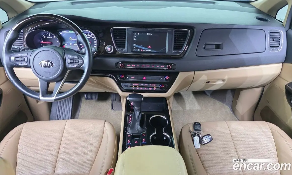 Kia Carnival 2018 2.2 автомат (гидро), фото 10 Kia Carnival 2018 2.2 автомат (гидро), фото 10