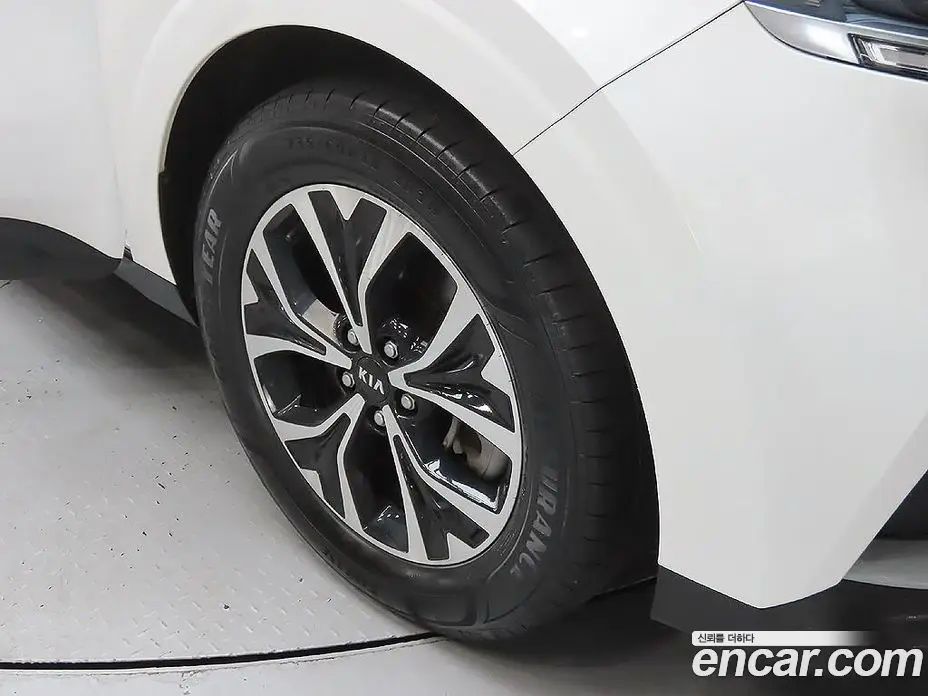 Kia Carnival 2021 2.2 автомат (гидро), фото 5
