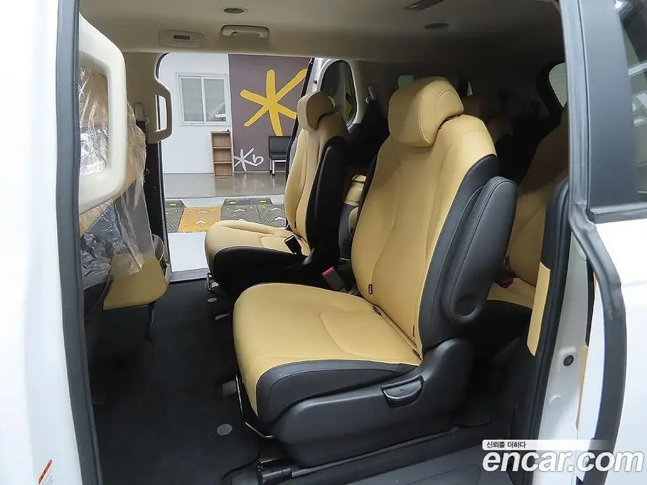 Kia Carnival 2021 2.2 автомат (гидро), фото 10