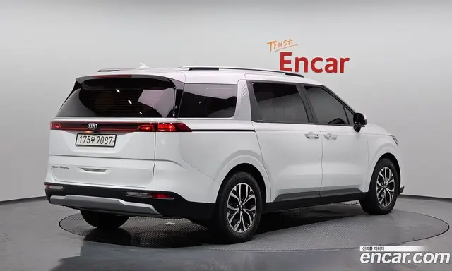 Kia Carnival 2021 2.2 автомат (гидро), миниатюра 2