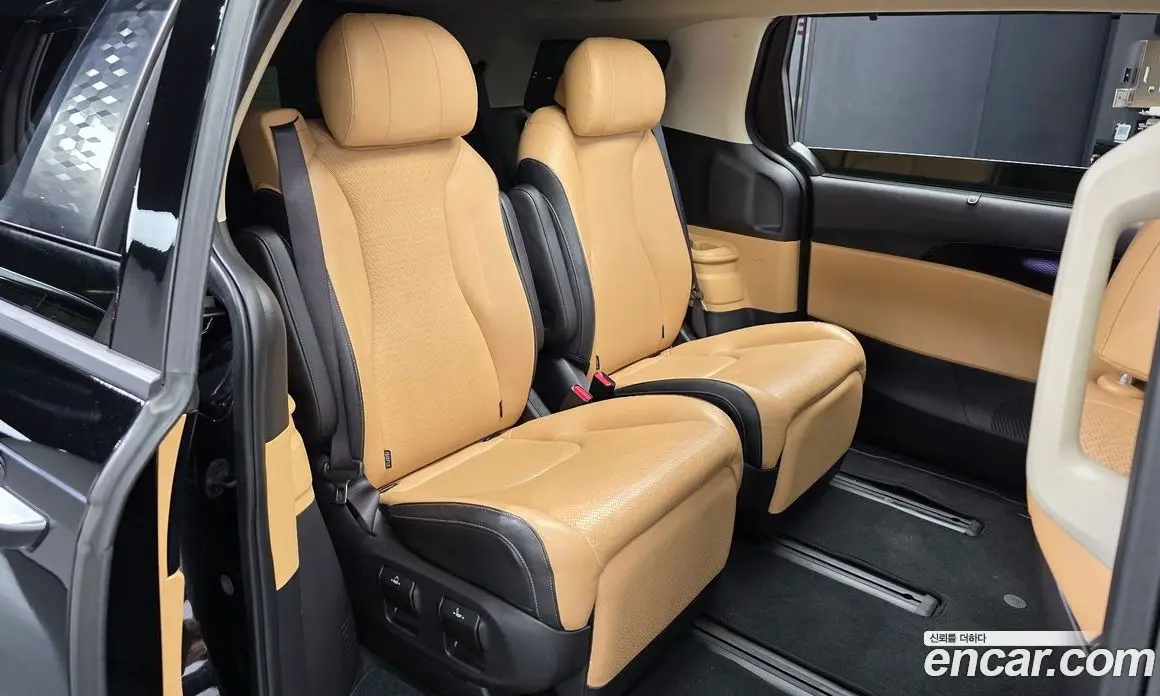 Kia Carnival 2023 2.2 автомат (гидро), фото 18