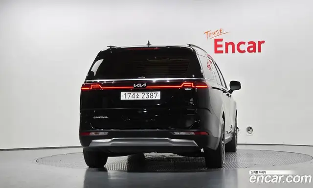Kia Carnival 2023 2.2 автомат (гидро), миниатюра 4