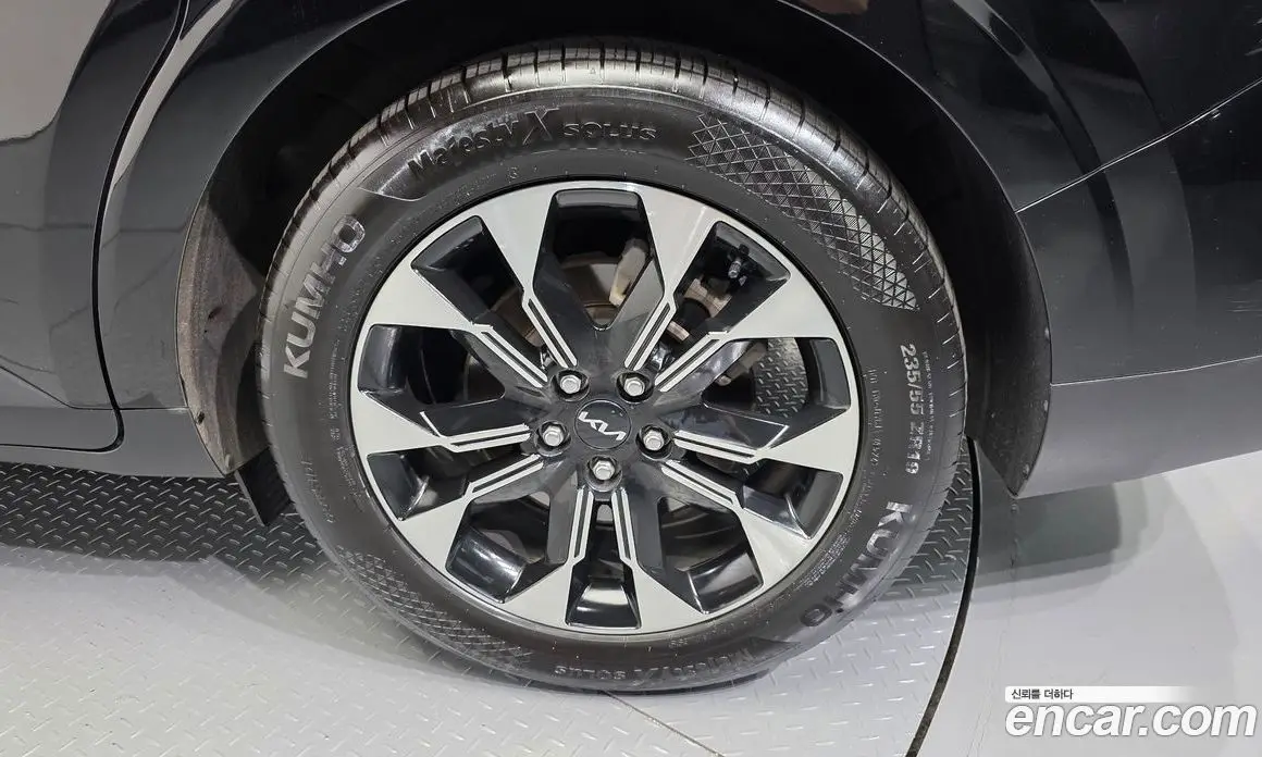 Kia Carnival 2023 2.2 автомат (гидро), фото 5