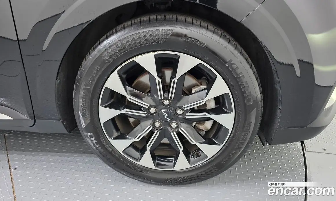 Kia Carnival 2023 2.2 автомат (гидро), фото 7