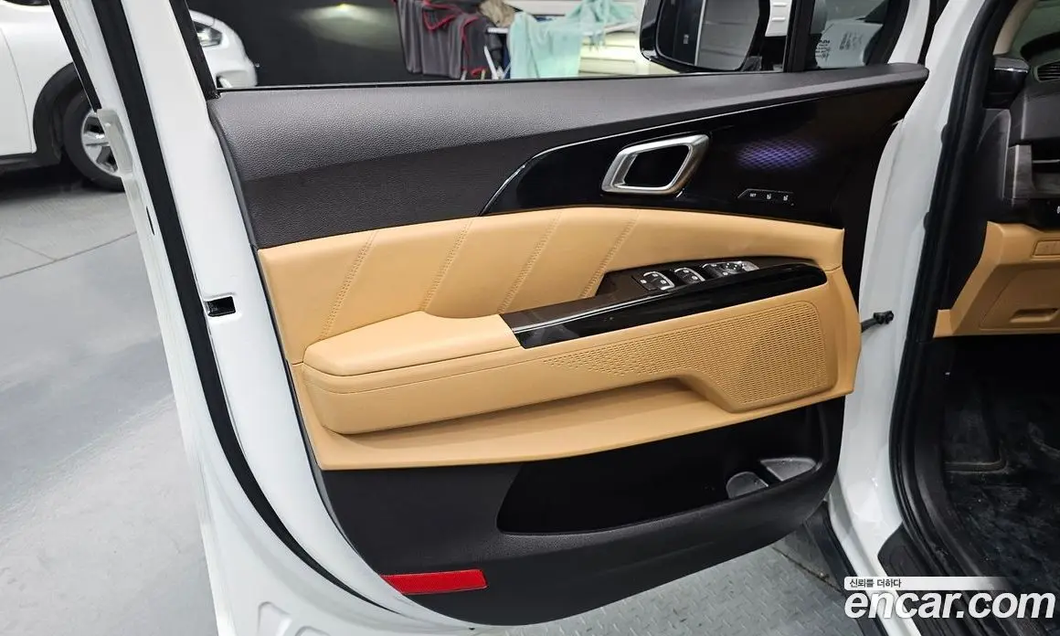 Kia Carnival 2023 2.2 автомат (гидро), фото 14