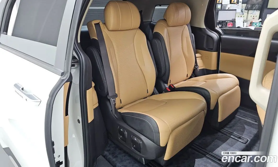 Kia Carnival 2023 2.2 автомат (гидро), фото 18