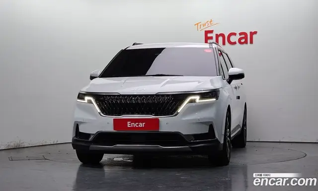 Kia Carnival 2023 2.2 автомат (гидро), миниатюра 3