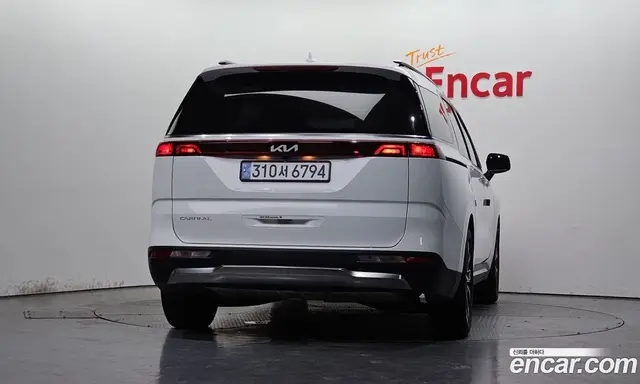 Kia Carnival 2023 2.2 автомат (гидро), миниатюра 4