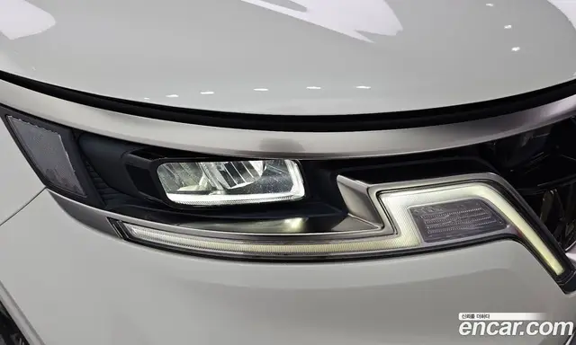 Kia Carnival 2023 2.2 автомат (гидро), миниатюра 8