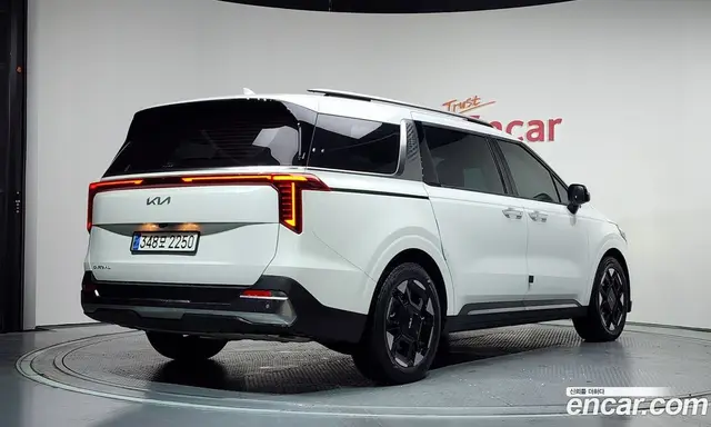 Kia Carnival 2024 2.2 автомат (гидро), миниатюра 2