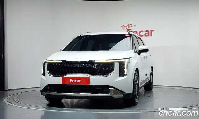 Kia Carnival 2024 2.2 автомат (гидро), миниатюра 3