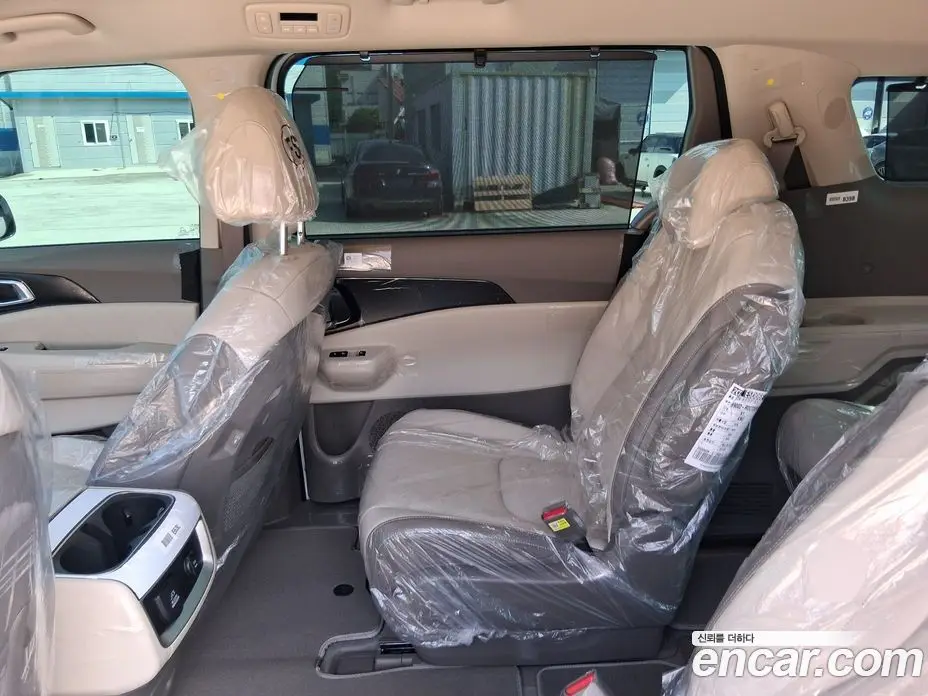 Kia Carnival 2026 1.6 автомат (гидро), фото 13