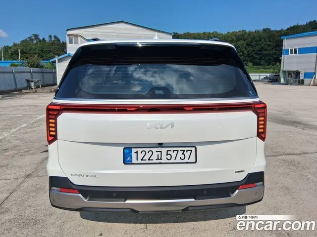 Kia Carnival 2026 1.6 автомат (гидро), миниатюра 4