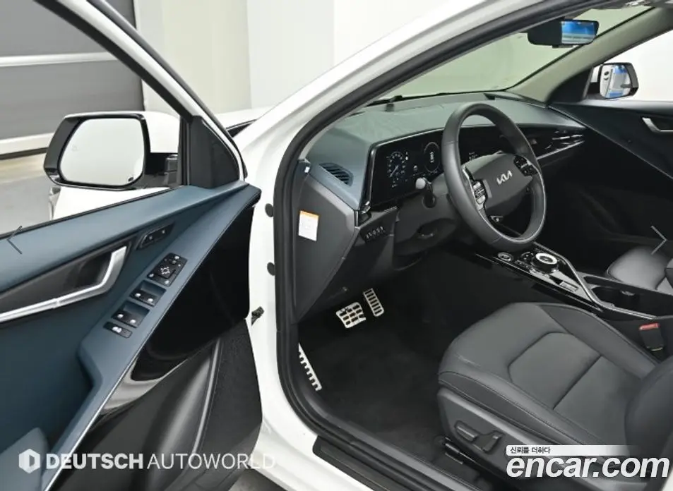 Kia Niro 2022 1.6 автомат (гидро), фото 11