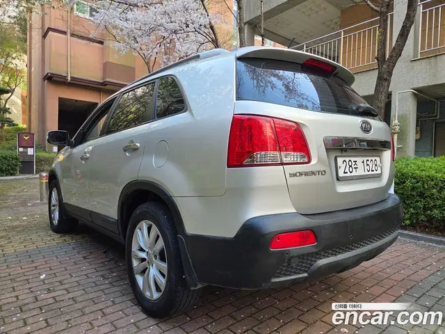 Kia Sorento 2011 2.0 автомат (гидро), миниатюра 7