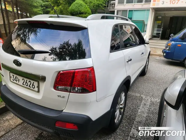 Kia Sorento 2011 2.0 автомат (гидро), миниатюра 2