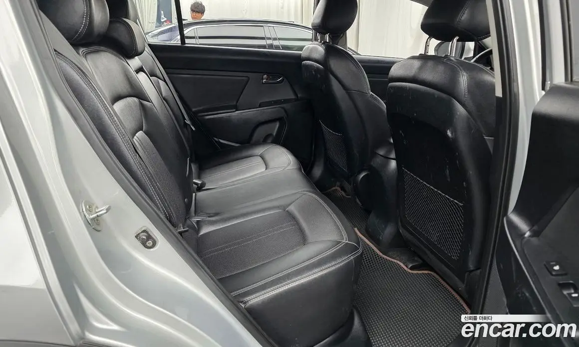Kia Sportage 2010 2.0 автомат (гидро), фото 11