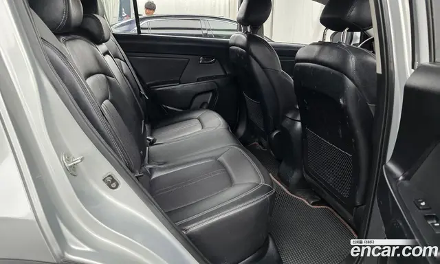 Kia Sportage 2010 2.0 автомат (гидро), миниатюра 11
