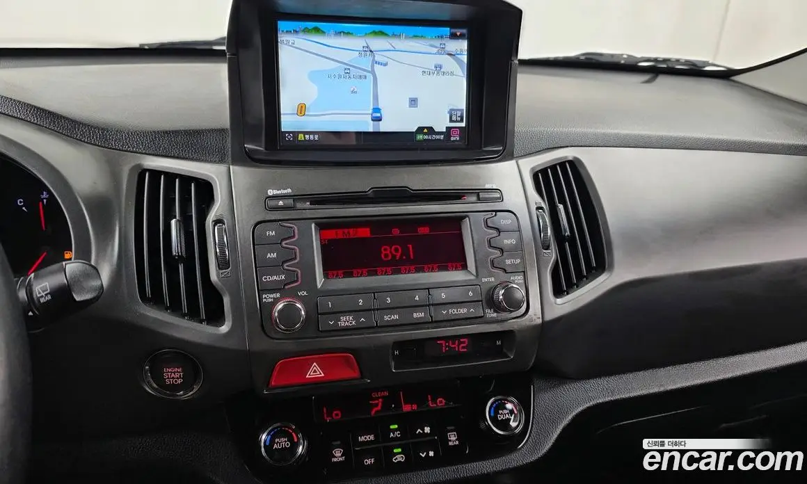 Kia Sportage 2010 2.0 автомат (гидро), фото 13