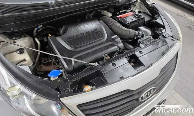 Kia Sportage 2010 2.0 автомат (гидро), миниатюра 6
