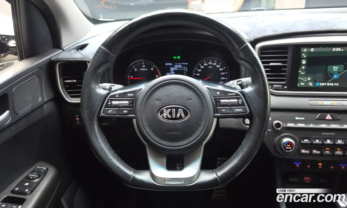 Kia Sportage 2018 1.6 автомат (гидро), фото 13
