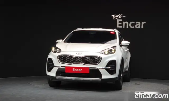 Kia Sportage 2018 1.6 автомат (гидро), миниатюра 3