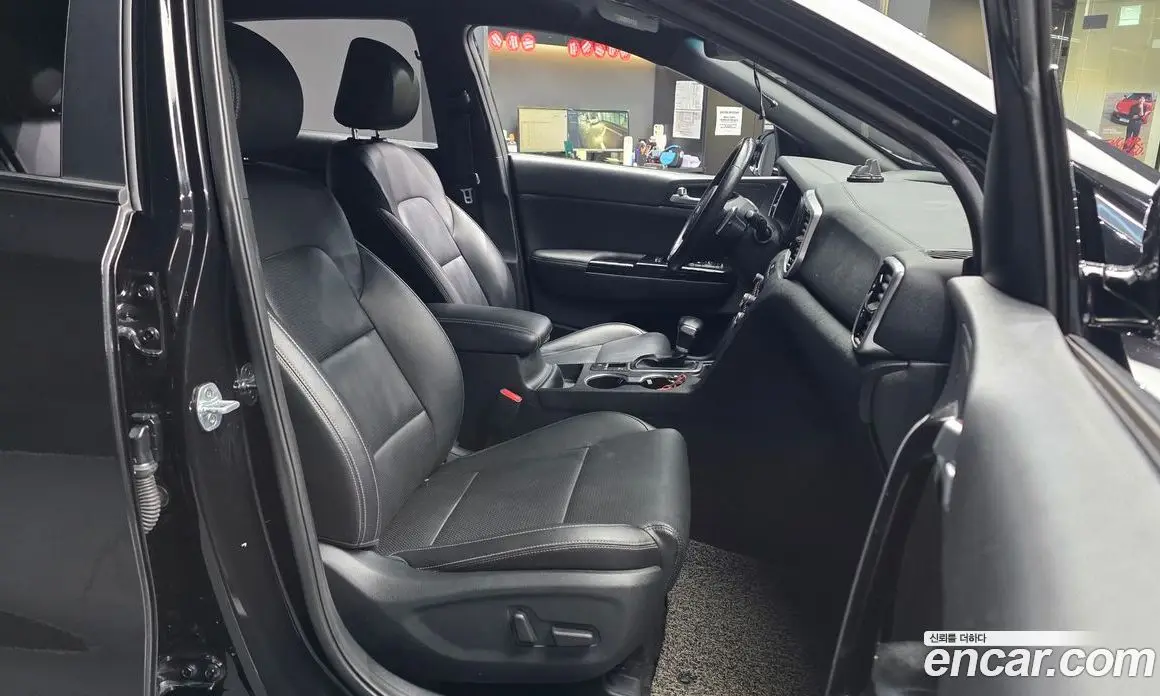 Kia Sportage 2018 2.0 автомат (гидро), фото 11