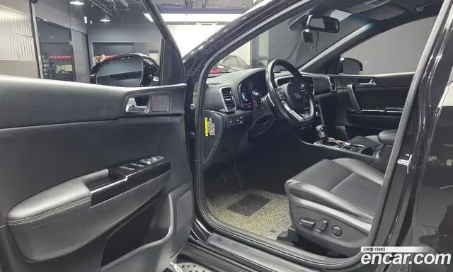 Kia Sportage 2018 2.0 автомат (гидро), миниатюра 10