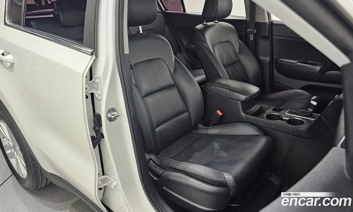 Kia Sportage 2018 2.0 автомат (гидро), фото 11