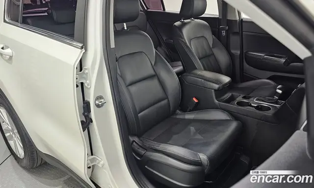 Kia Sportage 2018 2.0 автомат (гидро), миниатюра 11