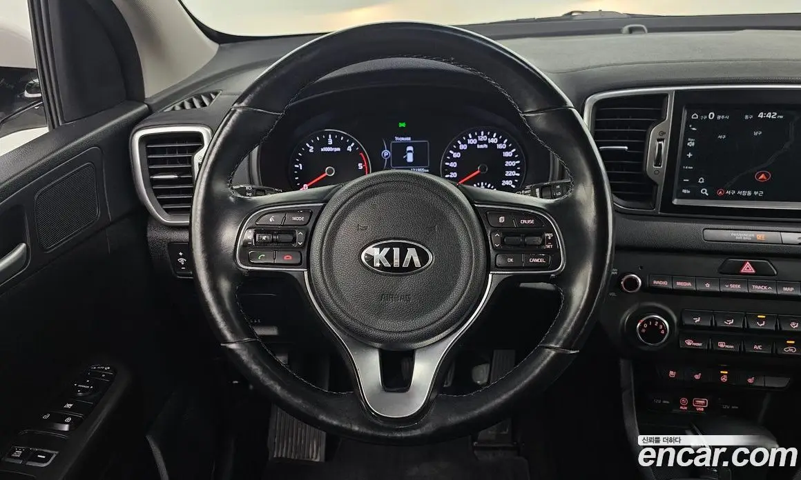 Kia Sportage 2018 2.0 автомат (гидро), фото 14