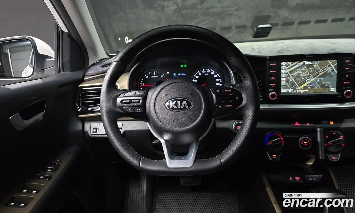 Kia Stonic 2017 1.6 автомат (гидро), фото 18