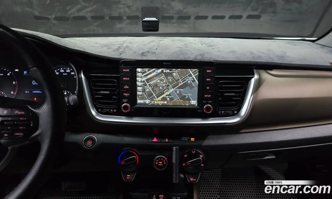 Kia Stonic 2017 1.6 автомат (гидро), фото 19