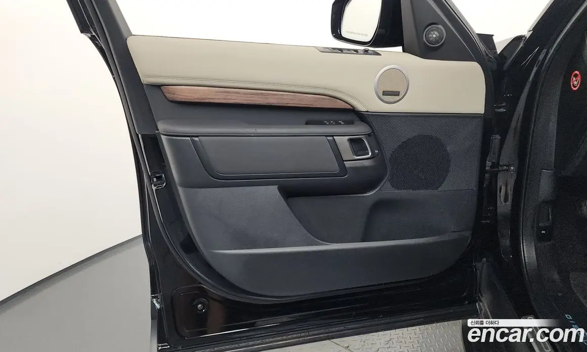 Land Rover Discovery 2019 3.0 автомат (гидро), фото 14