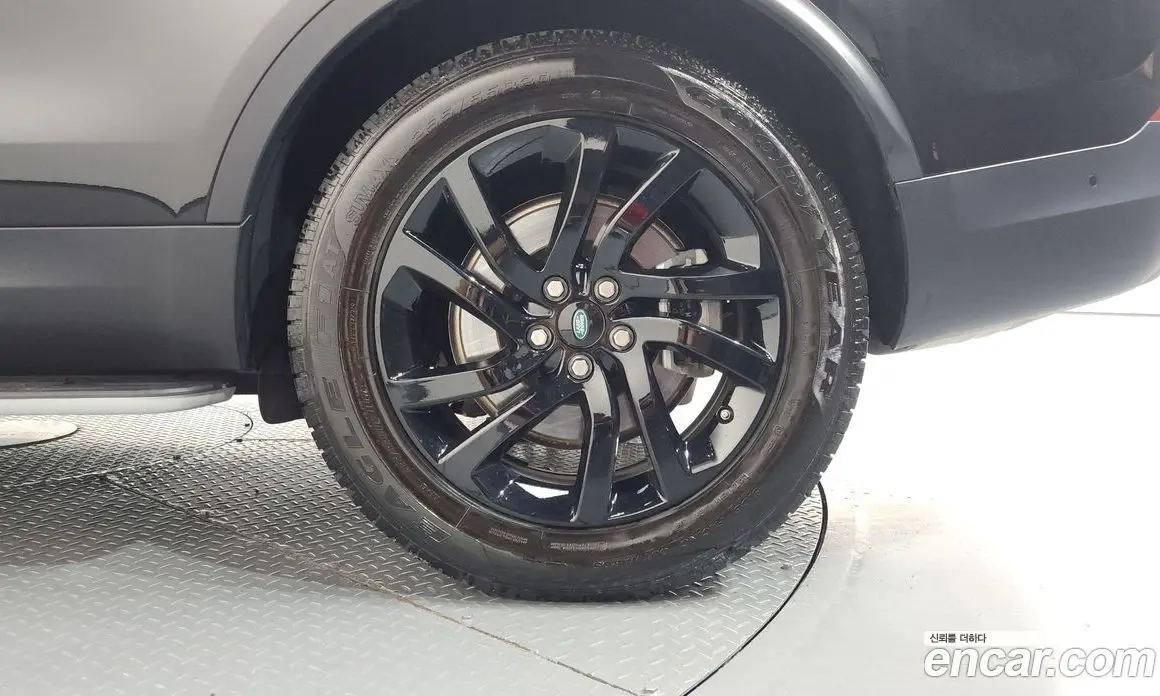 Land Rover Discovery 2019 3.0 автомат (гидро), фото 7