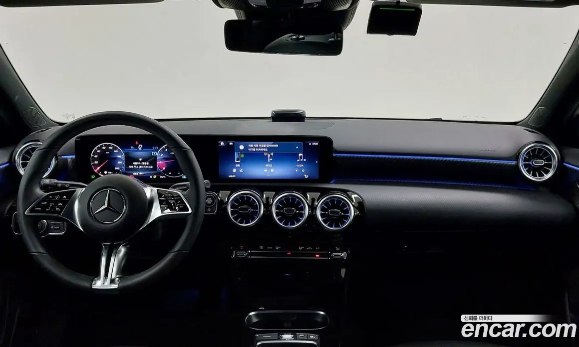 Mercedes-Benz A-Class 2025 2.0 автомат (гидро), фото 7