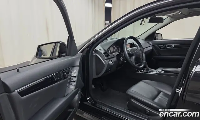 Mercedes-Benz C-Class 2011 1.8 автомат (гидро), миниатюра 10