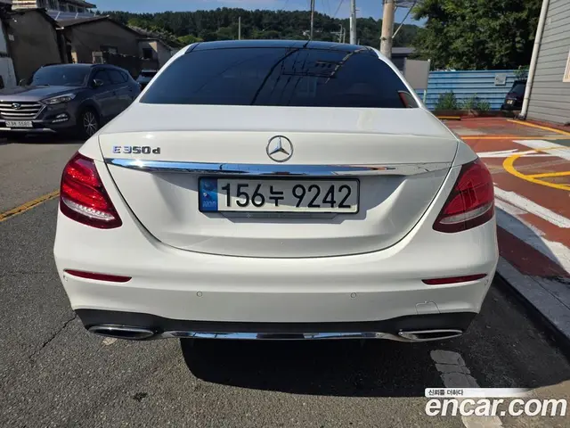 Mercedes-Benz E-Class 2017 3.0 автомат (гидро), миниатюра 5