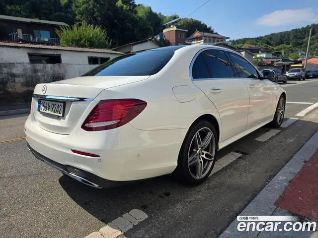 Mercedes-Benz E-Class 2017 3.0 автомат (гидро), миниатюра 6