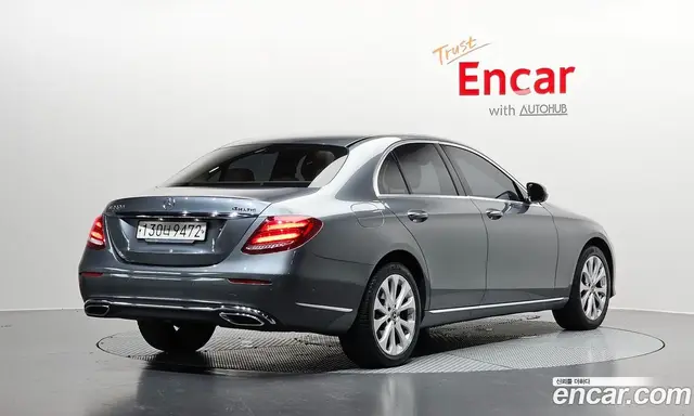 Mercedes-Benz E-Class 2018 1.9 автомат (гидро), миниатюра 2